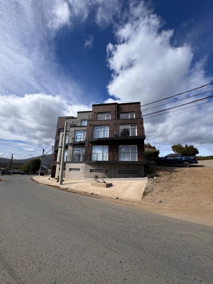 A estrenar apto turismo con vista al lago en Barrio Jardin Botanico Bariloche ideal inversion
