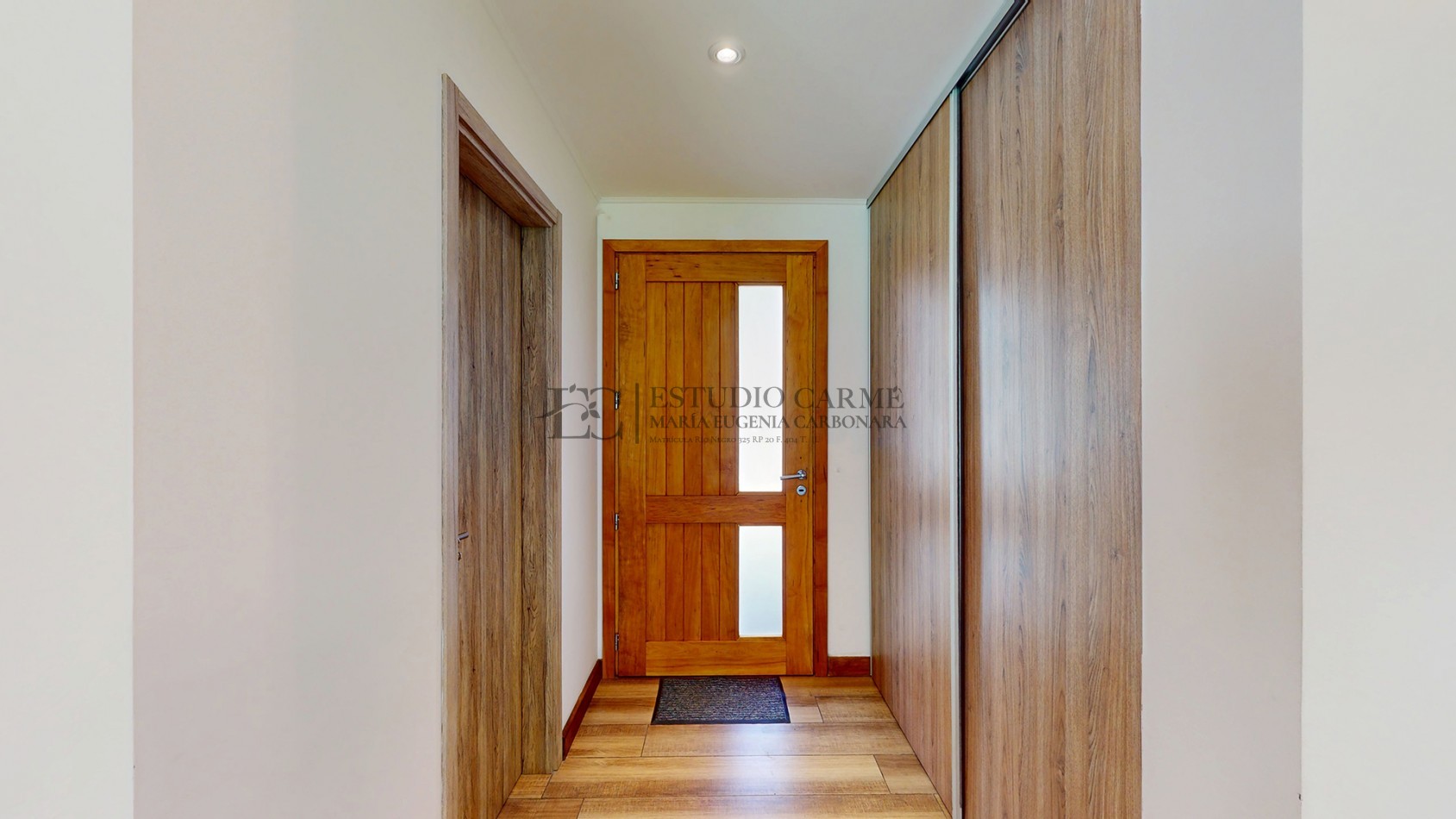 Casa en barrio privado Barrancas de Melipal en venta a 4,5 km del centro de Bariloche con seguridad y pileta