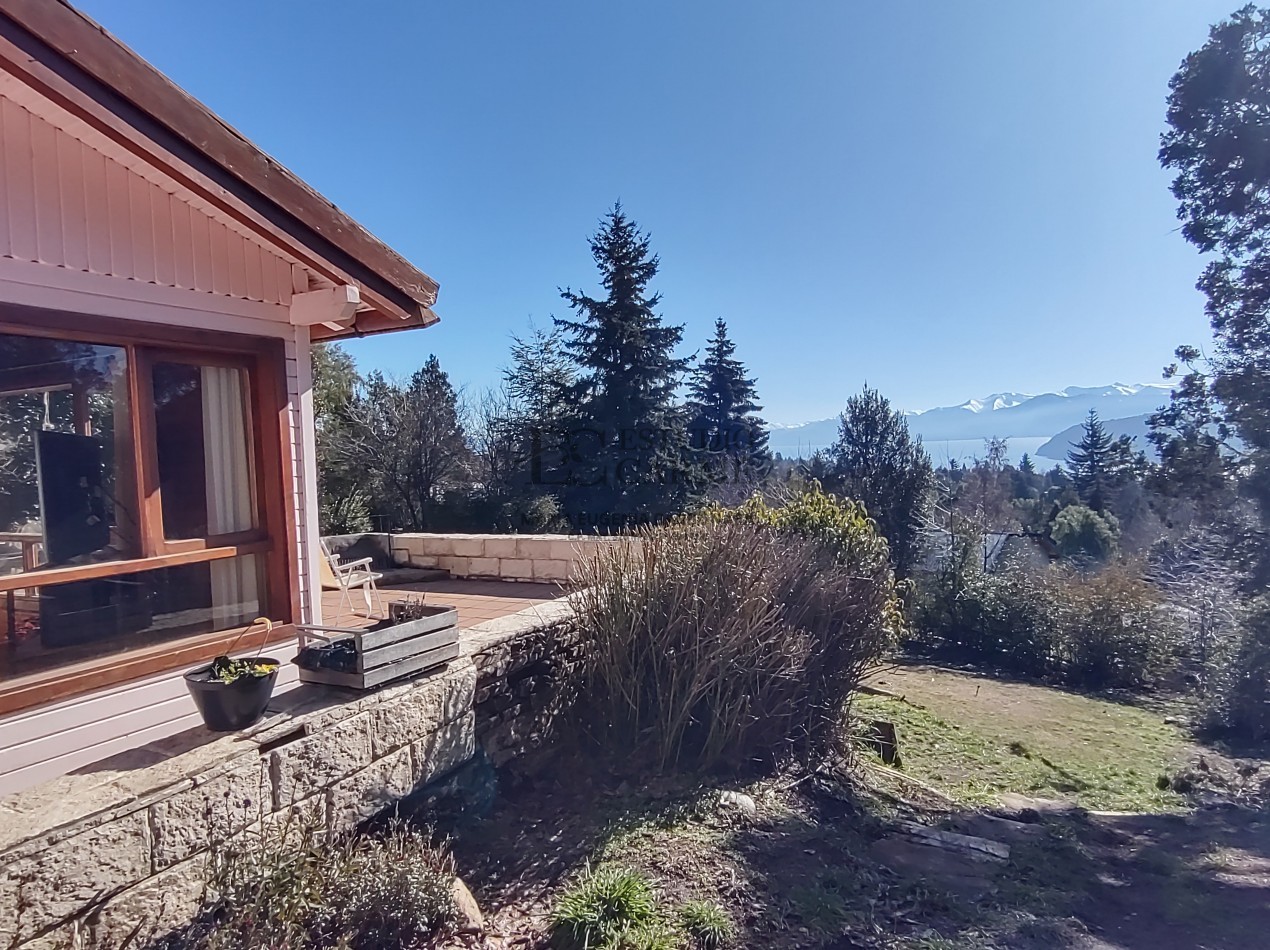 Vista al lago en San Ignacio del Cerro, Bariloche, con factibilidad para seguir construyendo