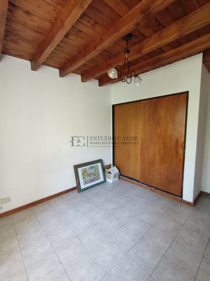 Casa 4 ambientes con vista a 100 m de Pioneros km 6, Bariloche en venta apto credito hipotecario UVA lote propio orientacion norte