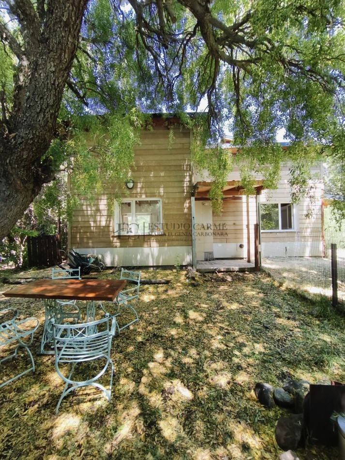 Casa en Lago Moreno con departamento + local u oficina en venta a 100 m de Playa del Viento Bariloche ideal vivienda mas renta turistica y emprendimiento