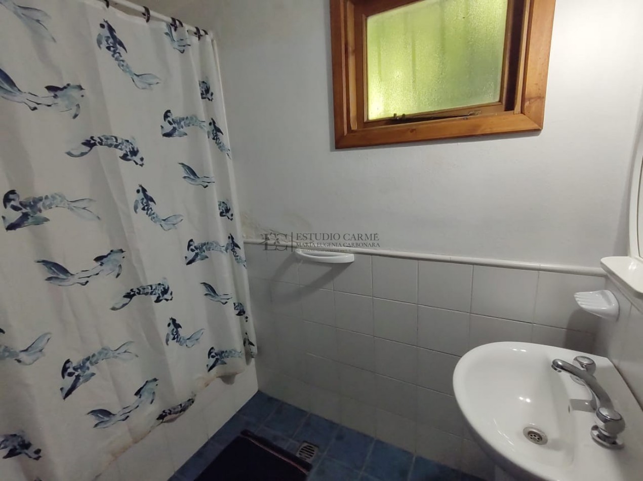 Casa 4 ambientes con vista a 100 m de Pioneros km 6, Bariloche en venta apto credito hipotecario UVA lote propio orientacion norte