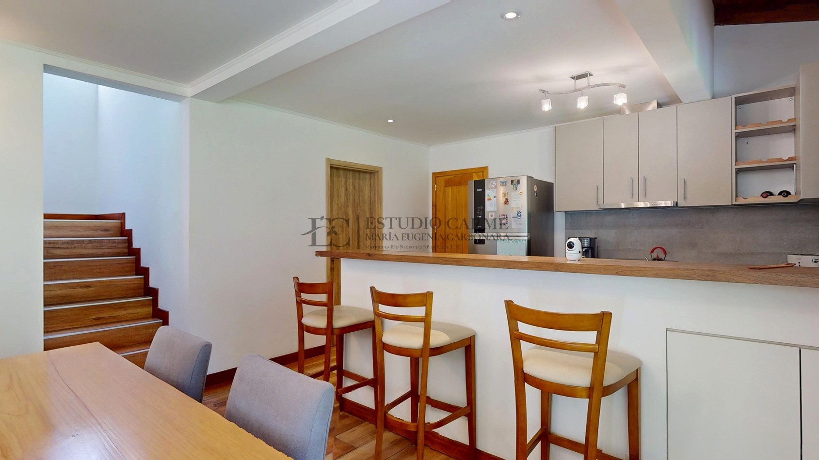 Casa en barrio privado Barrancas de Melipal en venta a 4,5 km del centro de Bariloche con seguridad y pileta