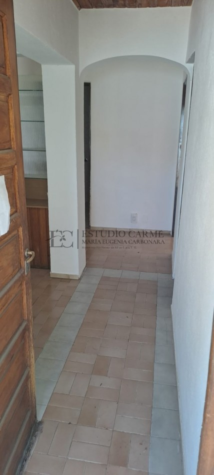 Lote con casa a 100 m del lago y del Rio Limay ubicacion estrategica en Dina Huapi con gas de red