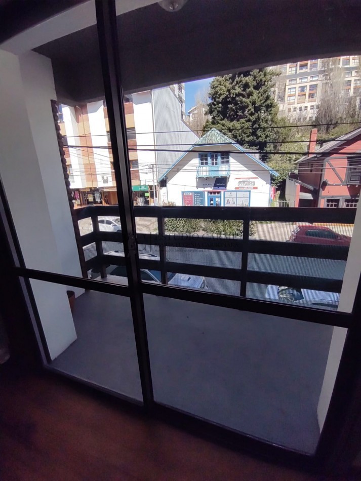 Depto 3 ambientes con baulera en el centro de Bariloche en venta apto credito hipotecario UVA