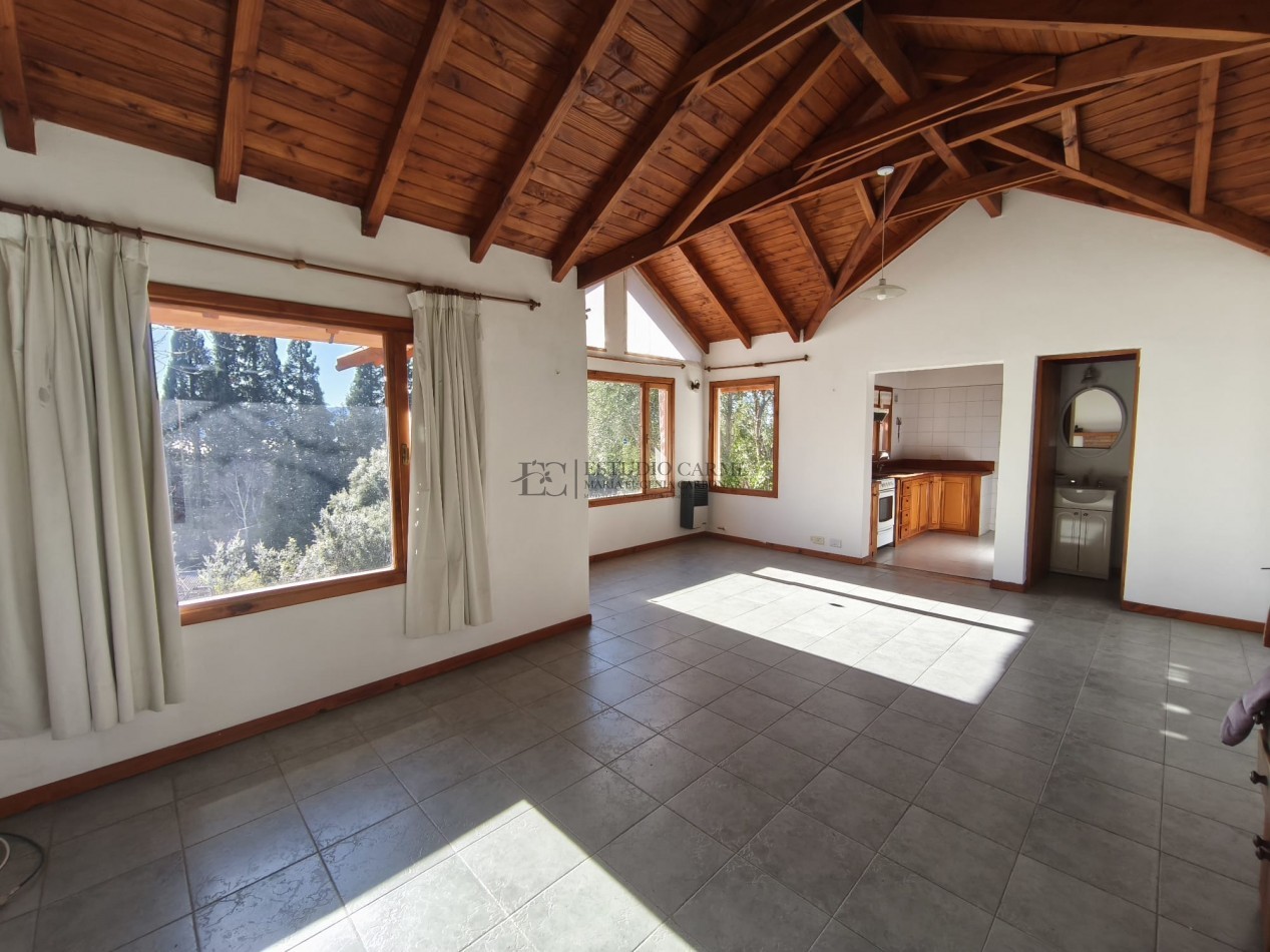 Casa 4 ambientes con vista a 100 m de Pioneros km 6, Bariloche en venta apto credito hipotecario UVA lote propio orientacion norte