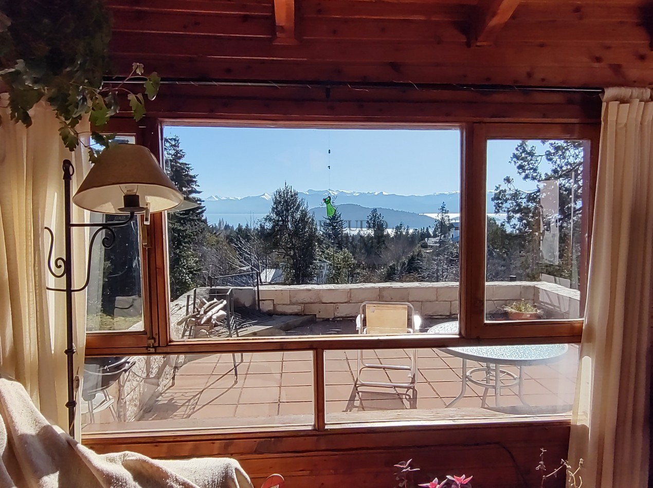 Vista al lago en San Ignacio del Cerro, Bariloche, con factibilidad para seguir construyendo