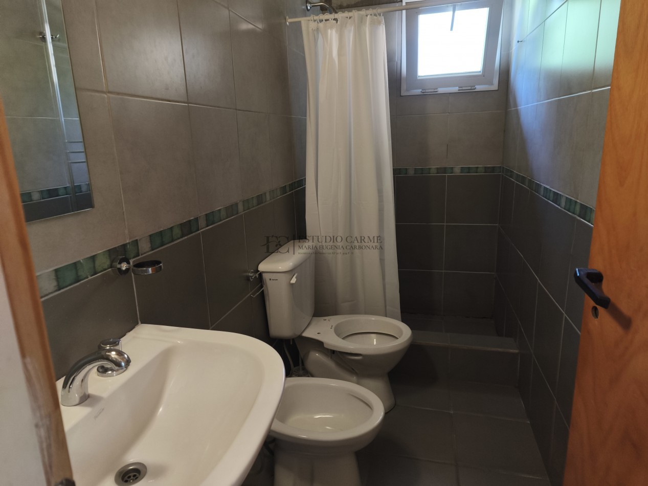 Casa en Lago Moreno con departamento + local u oficina en venta a 100 m de Playa del Viento Bariloche ideal vivienda mas renta turistica y emprendimiento