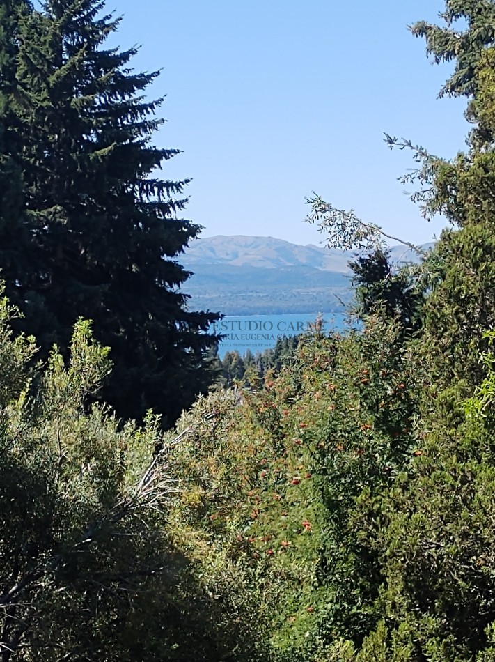 Casa 4 ambientes con vista a 100 m de Pioneros km 6, Bariloche en venta apto credito hipotecario UVA lote propio orientacion norte