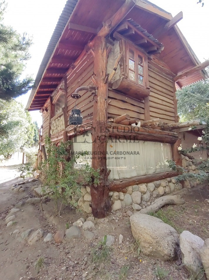 Un rincon de arte en Las Victorias. Ideal vivienda, renta, uso comercial. Bariloche.