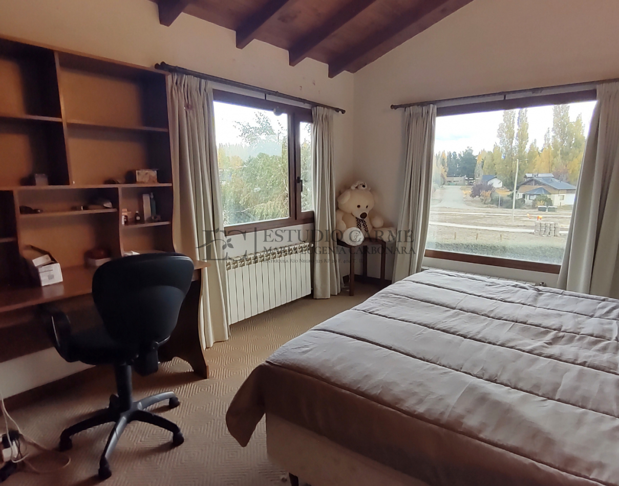 Casa 6 amb + amplio quincho o depto con garage en Dina Huapi a 15 km de Bariloche zona residencial jardin 