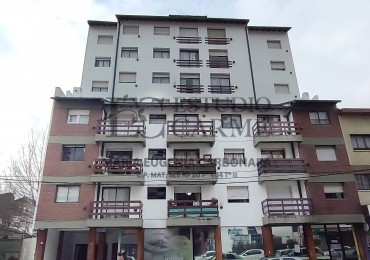 Depto 3 ambientes con cochera y baulera en el centro de Bariloche en venta