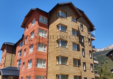 Departamento amoblado en Village Condo, Villa Catedral edif con spa, piscina cubierta gimnasio, jacuzzi. En venta apto turismo. Bariloche 