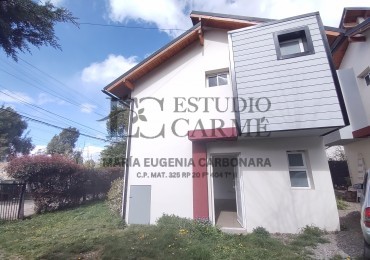 Ph al frente en Pinar del Lago, independiente no comparte pared. Jardin propio. con posib de ampliar. Duplex Bariloche En venta. 