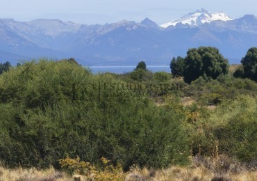 Barrancas de Dina Huapi lote 353 a 15 km de Bariloche vigilancia plano vistas amenities tenis SUM